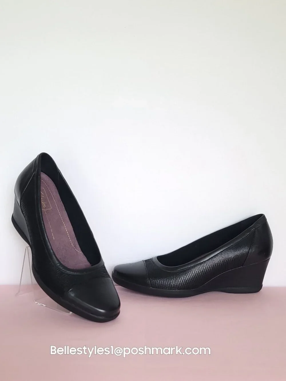 CLARKS Artisan Neala Moon Slip-On Wedge Pumps- Black color- Women's Size 9M⭐